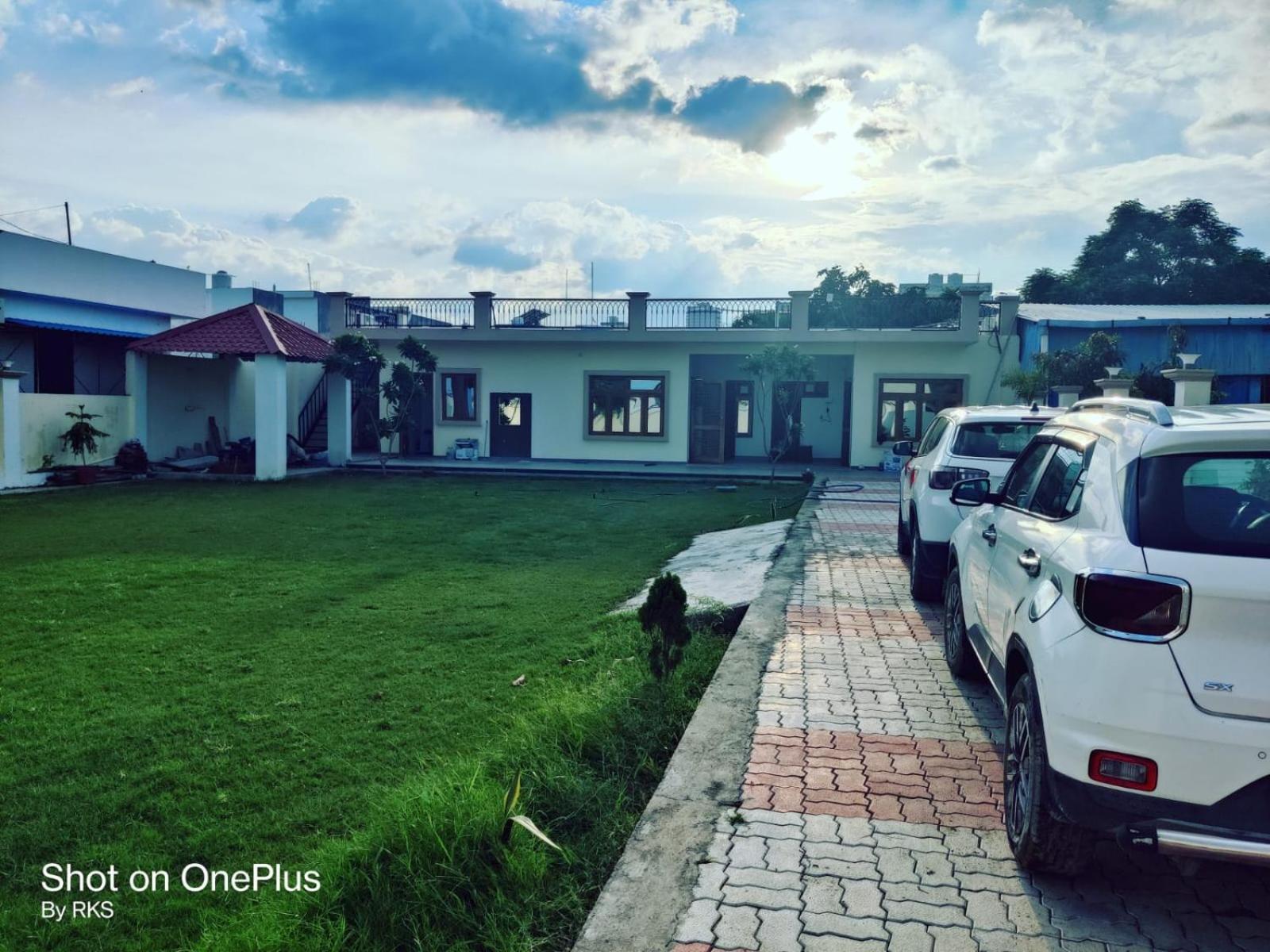 Вилла Osho Lifestyle Лакхнау Экстерьер фото